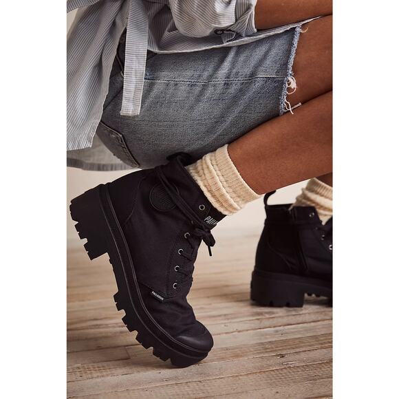 Palladium Shoes - NIB! Palladium Women's Pampa Hi-Top Lug Sole Sneakers - Size 7